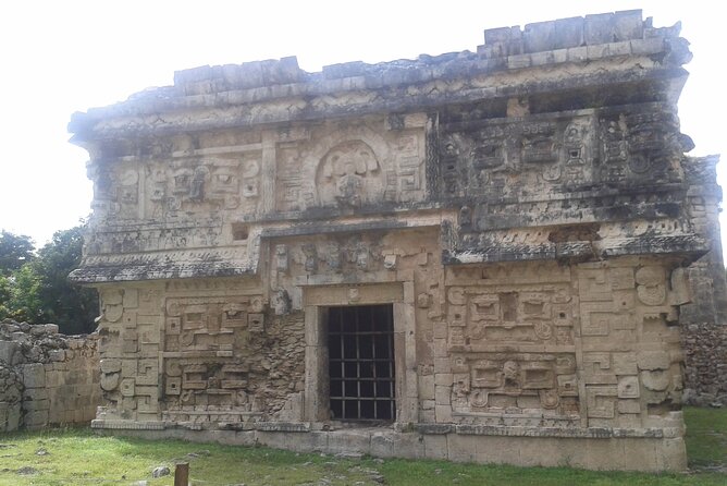 Chichen Itza, Cenote Sagrado and Valladolid from Cancun - Morning Pickup and the Long Bus Ride Reality