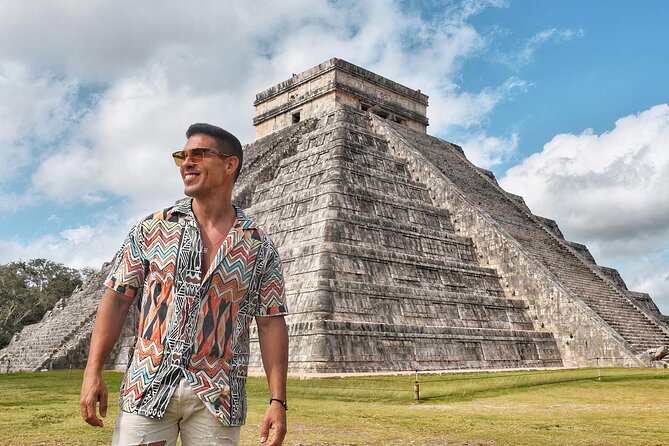 Chichén Itzá, Cenote Suytún & Cenote Ik-kil Expedition - Chichén Itzá: guided history, then heat and walking