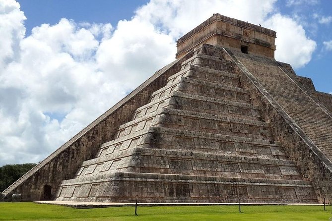 Chichen Itza Day Trip from Cancun with Cenote Swim & Valladolid - Cenote Xkekén (Dzitnup): light beam swimming tips