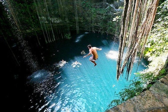 Chichen Itza Day Trip from Cancun with Cenote Swim & Valladolid - Chichén Itzá in two hours: focus points for your photos