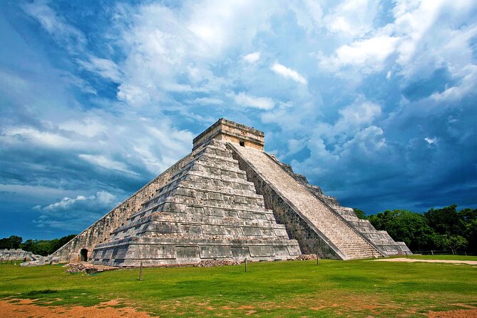 Chichen Itza Ik kil and Suytun Cenote Tour from Cancun - Suytun Cenote: The Light Beam Swim That Feels Like Another World