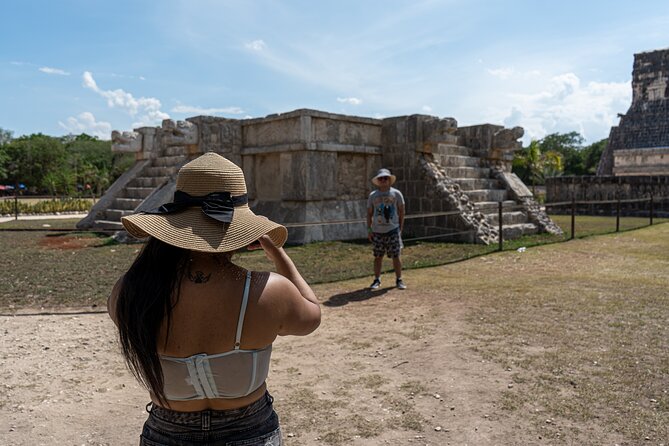 Chichen Itza Ticket with optional Guide - Practical Tips for a Hot, Sign-Challenged Entrance