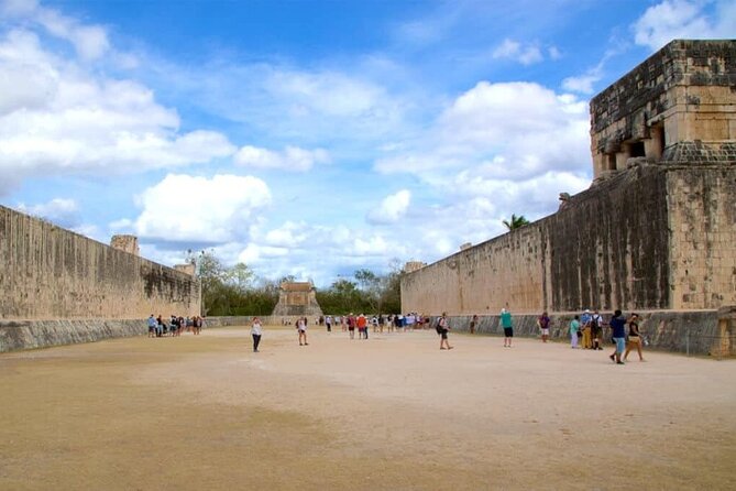Chichen Itza tour from Cancun small group in van - What to look for: Kukulcan, the ball court, and the observatory