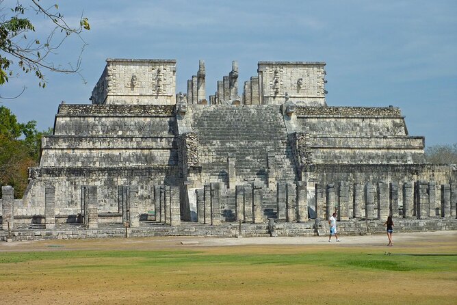Chichen Itza tour from Cancun small group in van - Your 30 minutes for photos: how to make that short time work