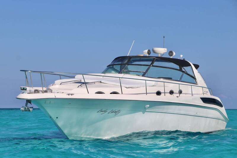 Cruising paradise in a luxury yacht in Cancun - Key moments that make this tour worth it