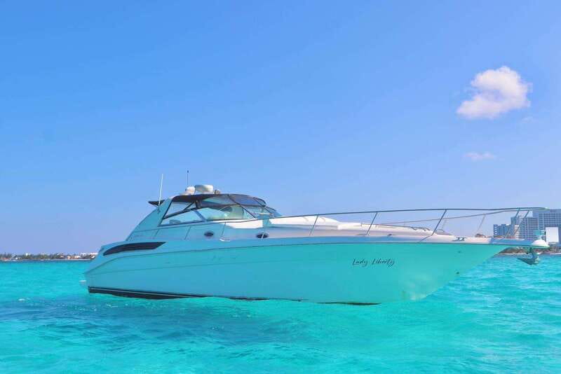 Cruising paradise in a luxury yacht in Cancun - What the lagoon-to-sea cruise looks like (and how to time your photos)