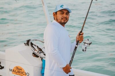 Deep Sea Fishing Experience in Puerto Morelos - What’s included: water, safety, shade, and the gear you need