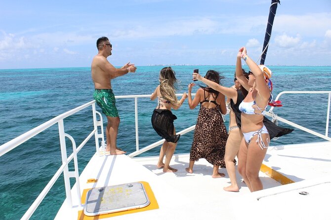 Deluxe Catamaran to Isla Mujeres with Open Bar from Cancun - The snorkeling stop: great water, but manage the crowd reality