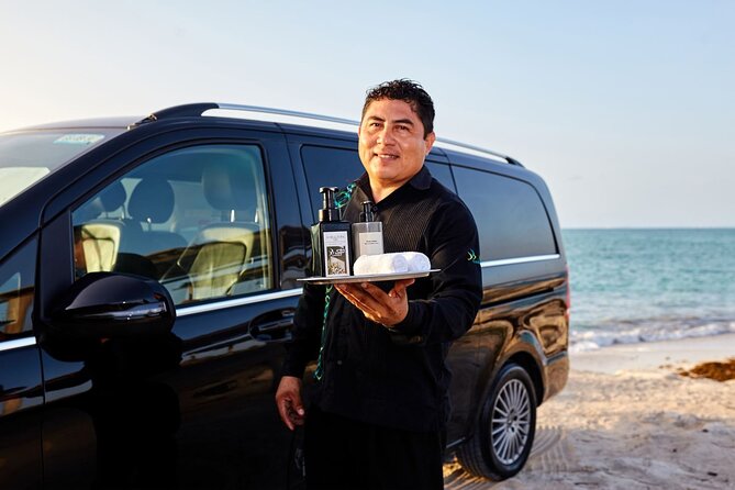 Departures in Mercedes Benz from Puerto Morelos to Cancun Airport - Why a Mercedes-Benz transfer beats taxi roulette in Cancun