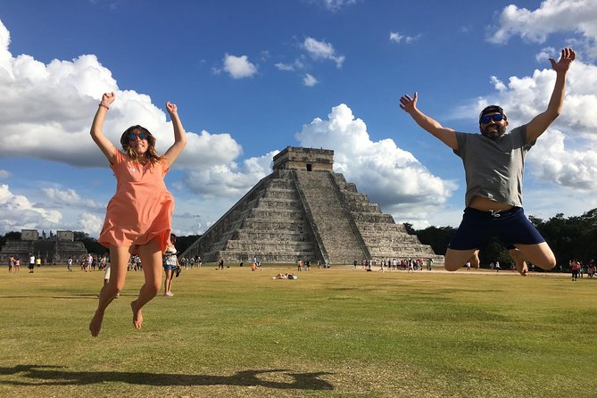 Discover ancient Mayan life at Chichen Itza Ruins and 2 cenotes - Cenote Ik Kil: swimming in a famous underwater grotto