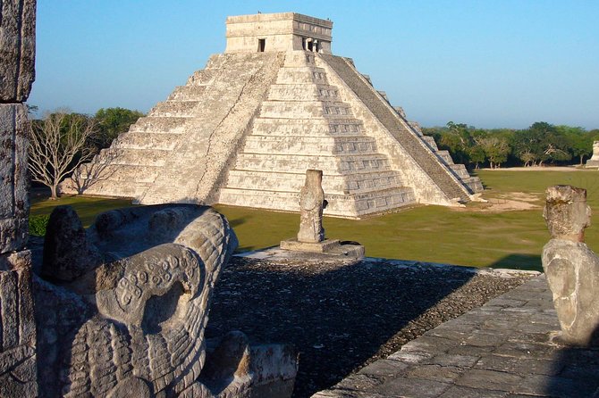 Discover ancient Mayan life at Chichen Itza Ruins and 2 cenotes - Morning kickoff from Cancun: the road trip rhythm