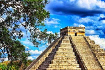 Discover Chichen Itza from Cancun or Maya Riviera - Breakfast-to-lunch rhythm: regional buffet, crafts, and shopping time