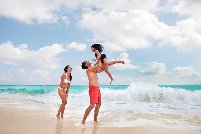 Discover Isla Mujeres tour with snorkel, buffet and open bar - Isla Mujeres beach club time: lunch, open bar, and the beach reality