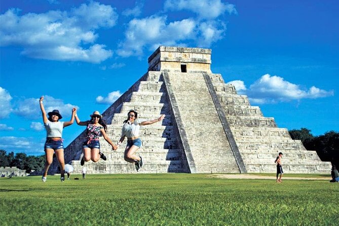 Exclusive Tour to Chichen Itza, 2 different Cenotes & Valladolid for 1 price! - Chichén Itzá Guided Entry Plus Extra Photo Time