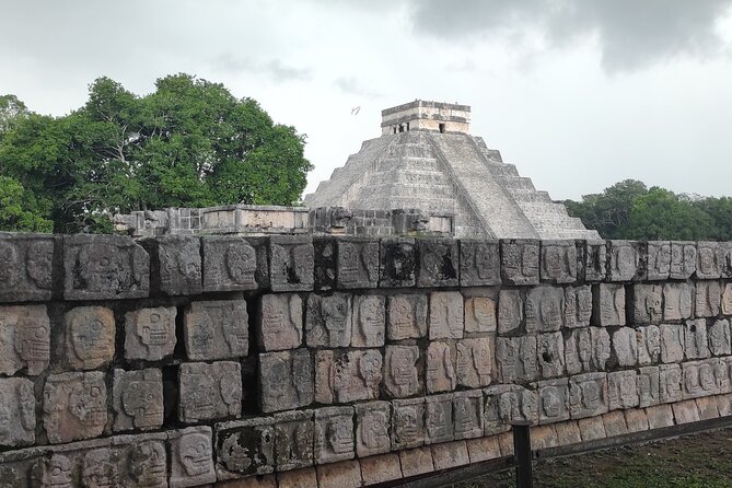 Expert Guided: Chichen Itza Tour with Early Access - Ik Kil Cenote Break: Swimming in an Open-Air Sinkhole