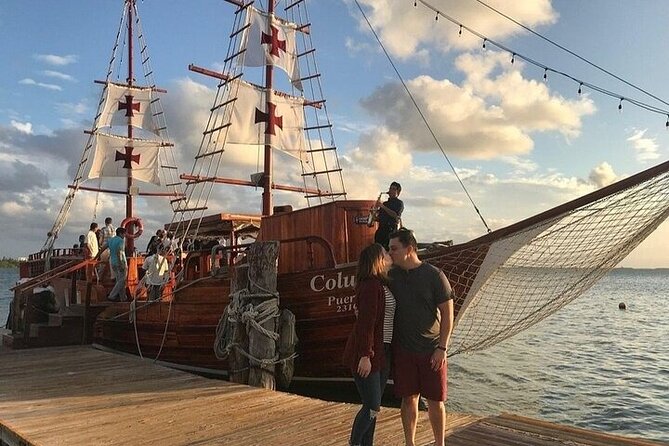 Feel the love on a romantic dinner at Cancun sea, with live music and open bar. - A Romantic Dinner Cruise in Cancun by Spanish Galleon and Laguna Nichupte