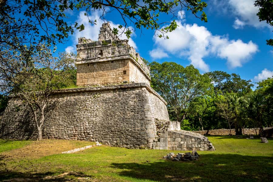 From Cancun: Early access to Chichen Itza - The Journey South: What You Gain During the 2.5-Hour Coach Ride