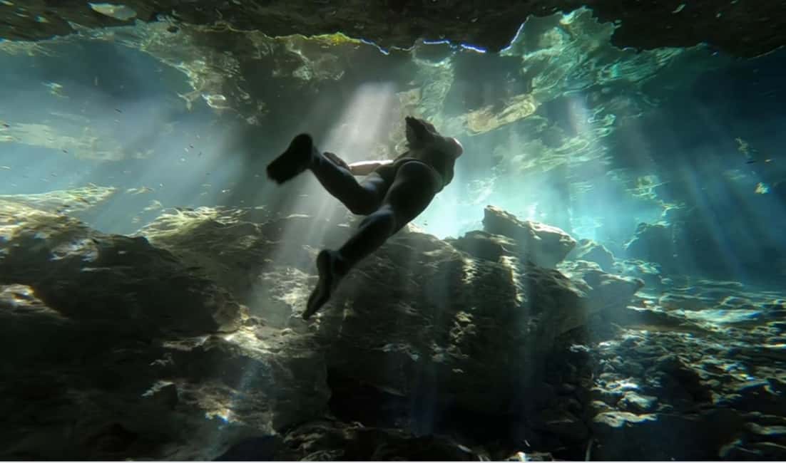 From Cancun: Tulum, Cenote and Turtle Swim Tour at Akumal - Tulum ruins with a guide: Temples, walls, and ocean views