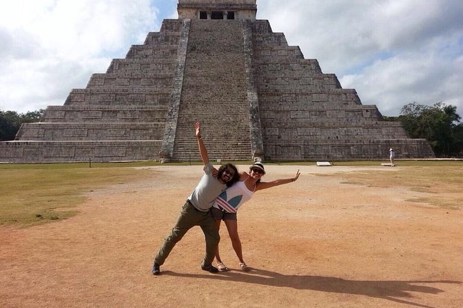Full-Day Tour Chichen Itza, Valladolid and Cenote open bar in bus - Chichen Itzá with a real guide: what 2 hours gets you