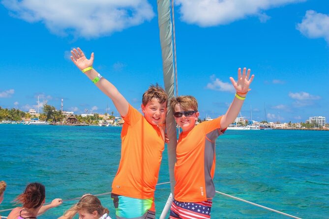 Half Day Sailing Private Catamaran to Isla Mujeres - Getting there: pickup in Playa Mujeres and the extra charges to plan for