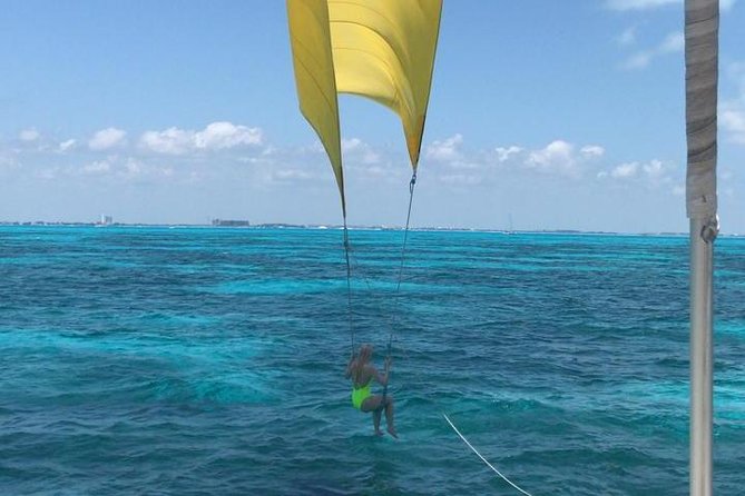 Isla Mujeres adventure by Catamaran. Snorkel, open bar and lunch - Isla Mujeres town time: shopping without turning it into a scavenger hunt