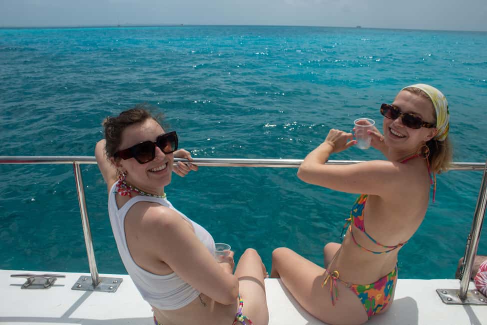 Isla Mujeres Catamaran, Snorkel & Buffet Lunch - Open bar and entertainment: when the party helps, and when it’s too much