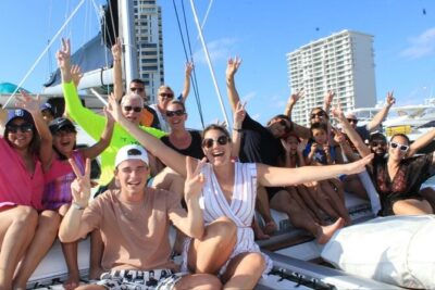 Isla Mujeres Catamaran Tour from Cancun with snorkel and Open Bar - Marina Sailaway check-in: the 45-minute reality