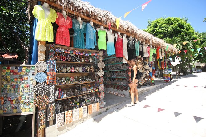 Isla Mujeres Catamaran tour with Open Bar, Lunch and Snorkeling - Open bar on the water: fun factor, with a dose of realism