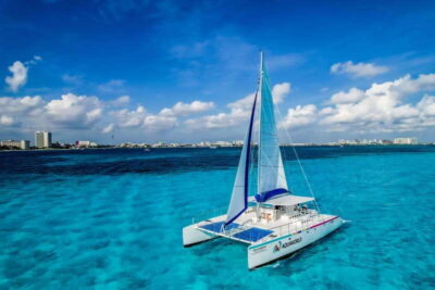 Isla Mujeres: Catamaran with Open Bar, Snorkeling and Lunch - The Open Bar Makes the Day Feel Different