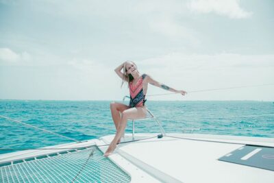 Isla Mujeres Cruise with Beach Club, Snorkel, Lunch and Open Bar - The catamaran ride: comfort, room, and the party factor