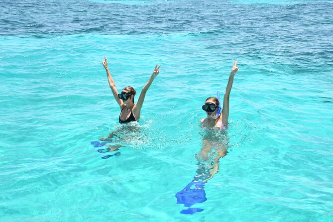 Isla Mujeres Plus by Albatros Catamarans - Starting at Albatros Catamarans: Getting on Board Smoothly