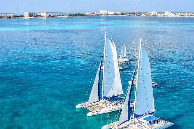 Isla Mujeres tour from Cancún (open bar, lunch ) - Cancun to Isla Mujeres: the catamaran day plan that actually works