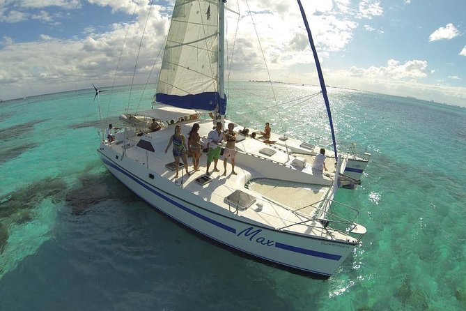 Isla Mujeres tour from Cancún (open bar, lunch ) - Who this Isla Mujeres catamaran tour is best for