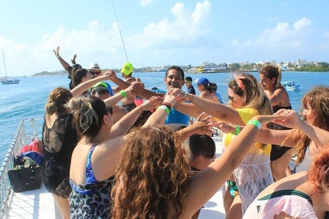 Isla Mujeres Tour with Open Bar Food and Snorkeling - Free Time on Isla Mujeres and Playa Norte: How to Use Your Two Hours