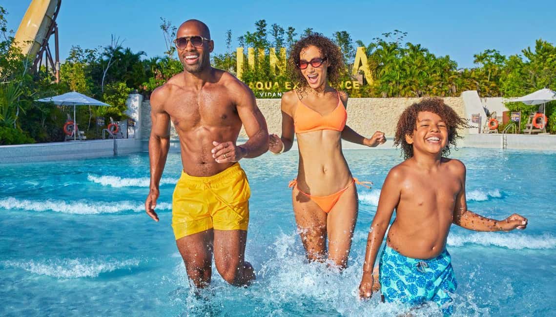 Jungala Aqua Experience - The included comforts: showers, towels, Wi‑Fi, and concierge help