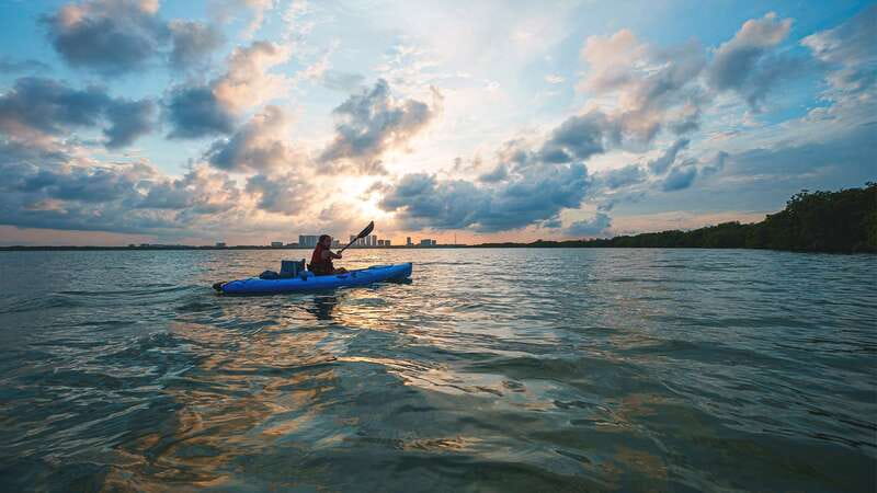 Kayak Tour in Cancun with Photos included - The 10-minute photo stop: sunset views from the lagoon
