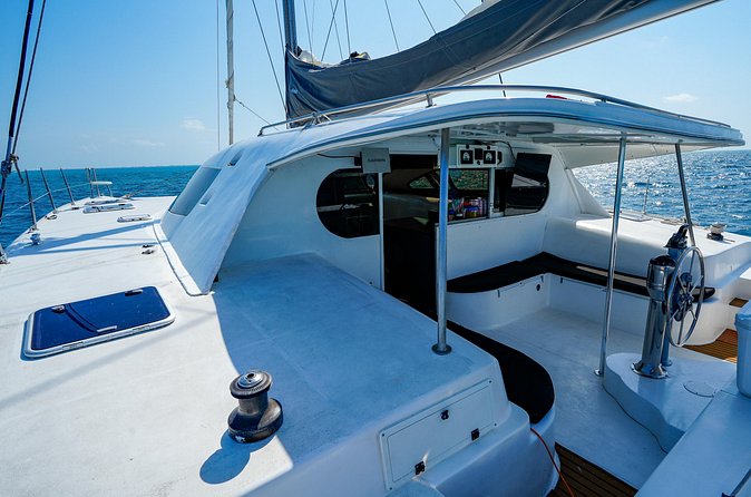 Laura Catamaran Private Tour to Isla Mujeres - Isla Mujeres Walking Time: Real Island Vibes