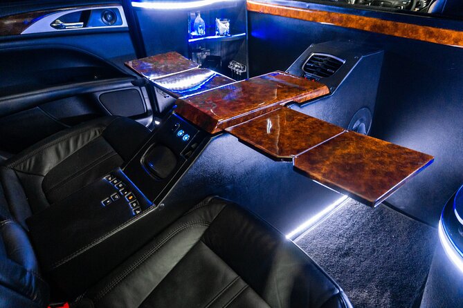 Lincoln Strecth Limo from Costa Mujeres to Cancun Airport - The Real Value: Saving Your Final Cancun Afternoon