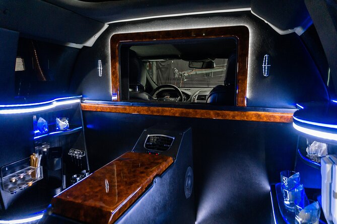 Lincoln Strecth Limo from Costa Mujeres to Cancun Airport - Price and Value: Is $153 for Up to 2 a Smart Deal?