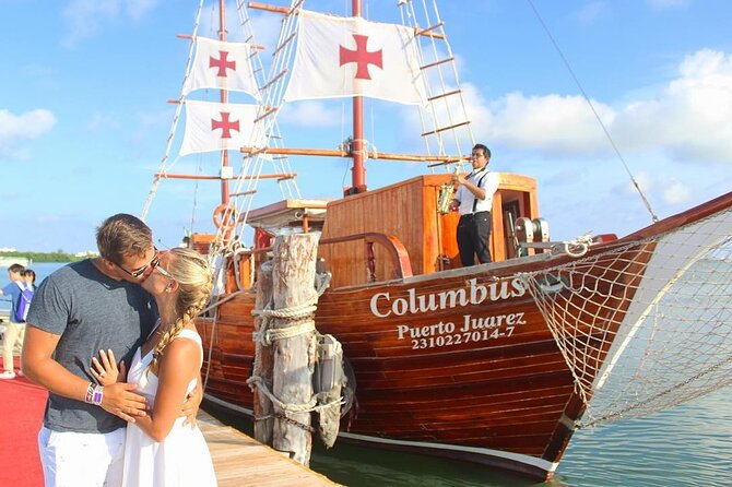 Live a Romantic Night Cruise Dinner at COLUMBUS (open bar included) - Cruising Nichupté Lagoon on a Classic Wooden Galleon