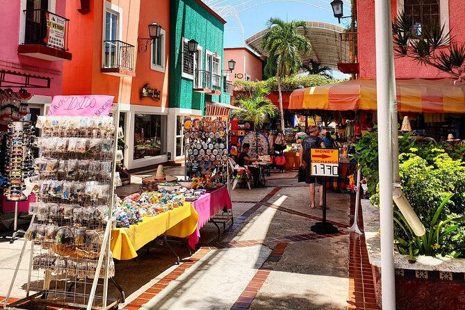 Live the Cancun City Experience! Round Transportation from Cancun - Price and value: what $92 buys you in a short day