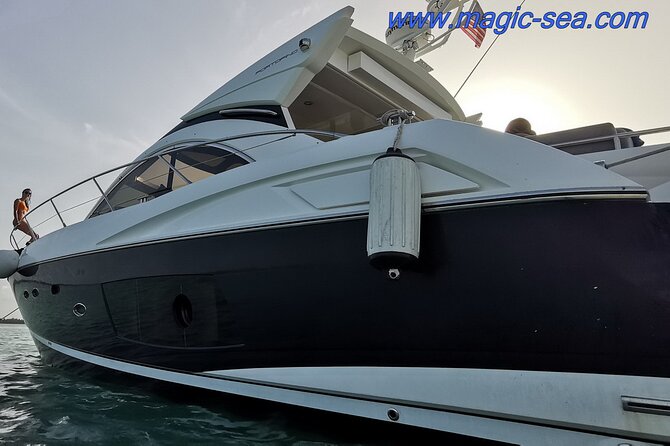Luxury Sunseeker 50 - 6 hs Cancun - Isla Mujeres (MagicSea-SS) - Luxury Sunseeker 50 at Marina Hacienda del Mar: Your Starting Line