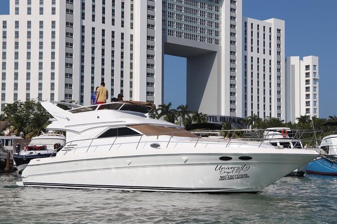 Luxury Yacht in Paradise and snorkel by Isla Mujeres - Key highlights at a glance