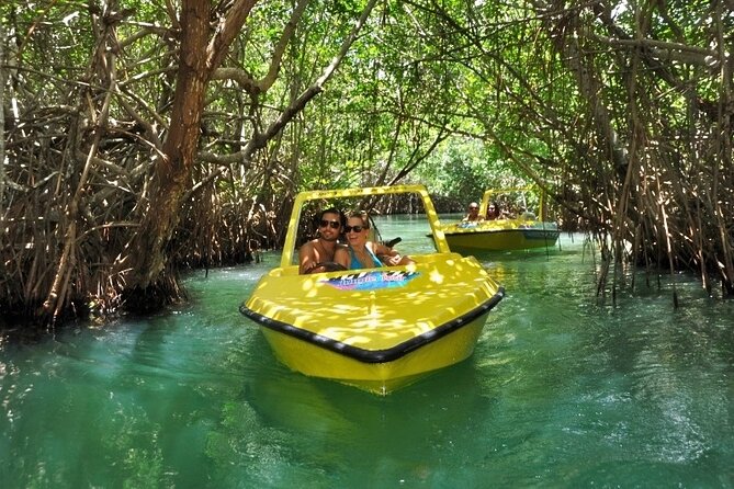 Mangrove Jungle Speedboat Experience - Entering the Aquaworld check-in zone (and getting organized fast)