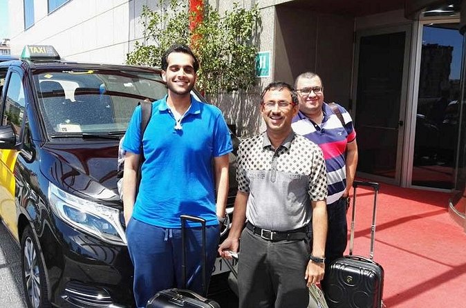 Mexico Private Transfer from Cancun airport to Puerto Morelos - Timing That Won’t Add Stress: Flight Tracking and the 60-Minute Wait