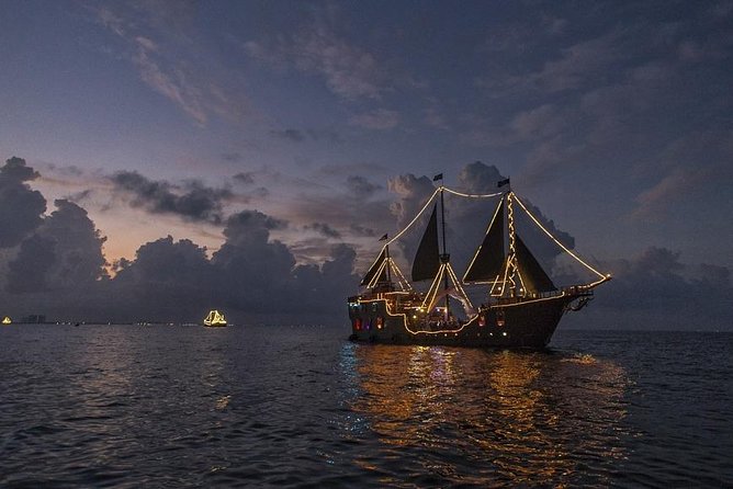 Night Pirate Show in Cancun aboard a Pirate Ship Lobster Dinner - Dinner cruise value: lobster surf-and-turf plus an open bar