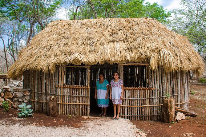 Oncelife experience of CHICHEN ITZA NIGHT SHOW. Cenote and Valladolid included. - Mayan Village Hubikú: hammocks, cabins, and slower pacing