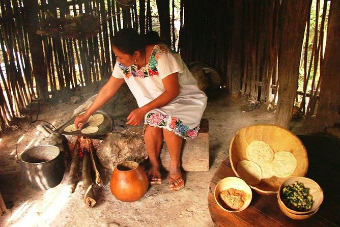 Oncelife experience of CHICHEN ITZA NIGHT SHOW. Cenote and Valladolid included. - What the best fit looks like (and who should skip it)