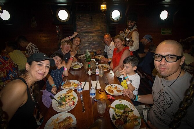 Pirate Ship Jolly Roger with Dinner and Open Bar - Group Size: What a Max of 250 Means for Your Seats