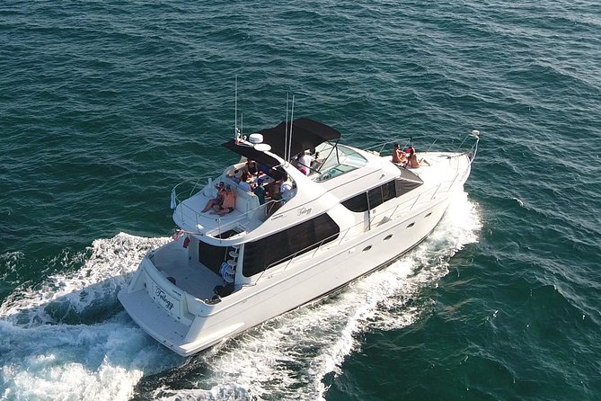 Playa Mujeres rent a Yacht 4hrs with Food and drinks aboard CA55 - Isla Mujeres and El Meco Reef Time: The Route That Makes Sense